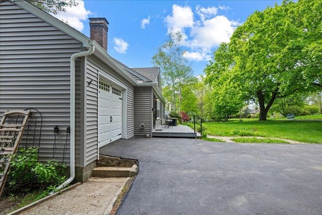 23 Ward St, Auburn, MA 01501