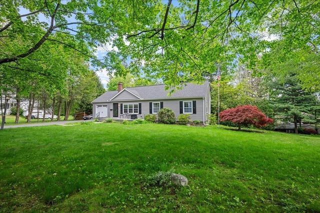 23 Ward St, Auburn, MA 01501