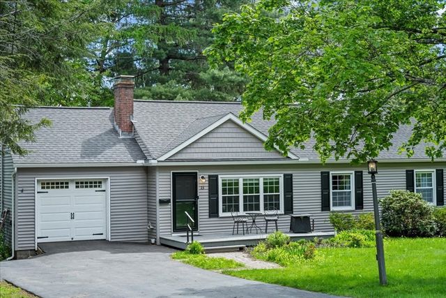 23 Ward St, Auburn, MA 01501