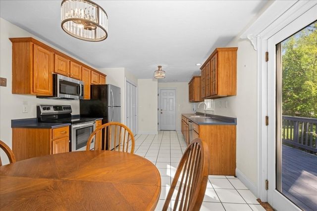 23 Ward St, Auburn, MA 01501