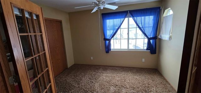 935 74th St Street 1, Cedar Rapids, IA 52402