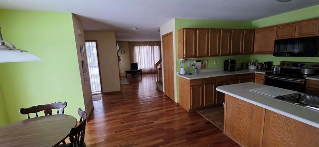 935 74th St Street 1, Cedar Rapids, IA 52402