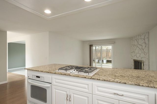 516 W Palo Alto Avenue, Fresno, CA 93704