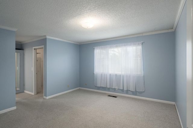 516 W Palo Alto Avenue, Fresno, CA 93704