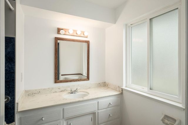 516 W Palo Alto Avenue, Fresno, CA 93704