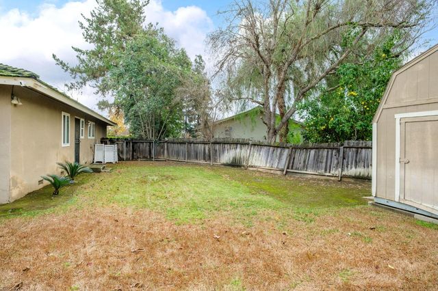 516 W Palo Alto Avenue, Fresno, CA 93704