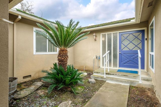 516 W Palo Alto Avenue, Fresno, CA 93704