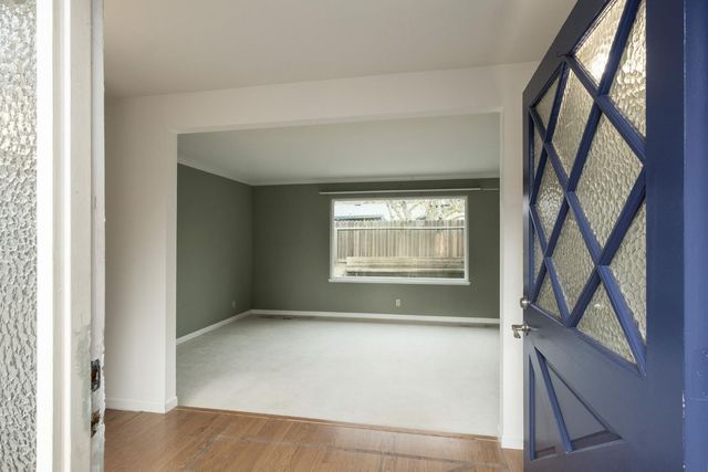 516 W Palo Alto Avenue, Fresno, CA 93704