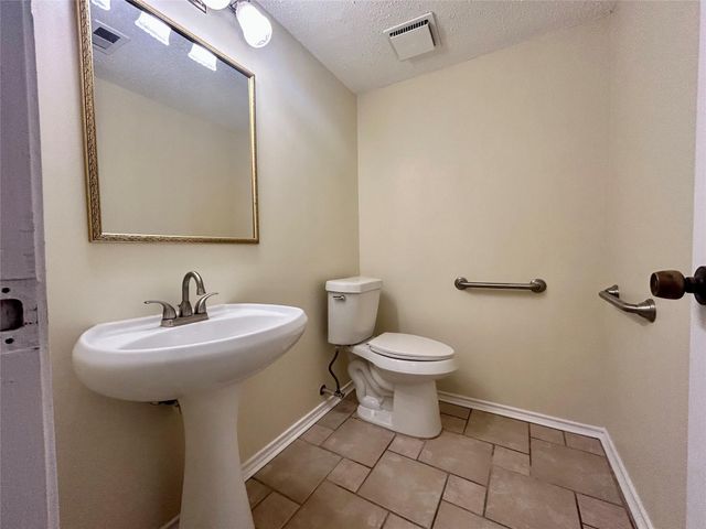 2456 Country Club Drive, Pearland, TX 77581