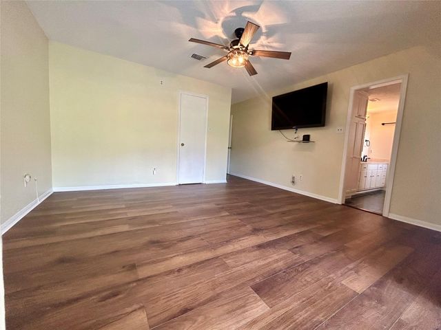 2456 Country Club Drive, Pearland, TX 77581