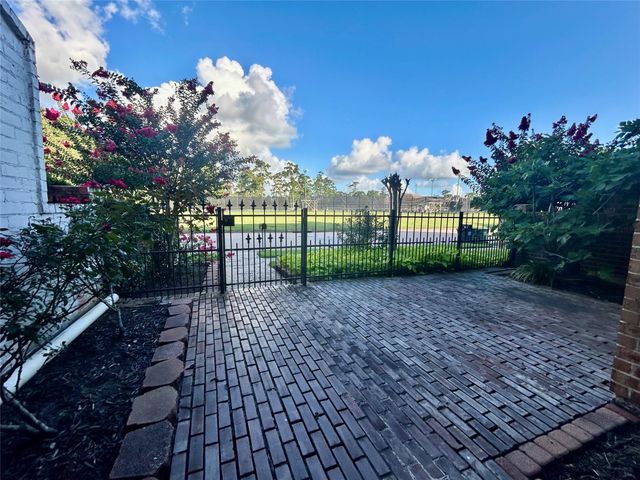 2456 Country Club Drive, Pearland, TX 77581