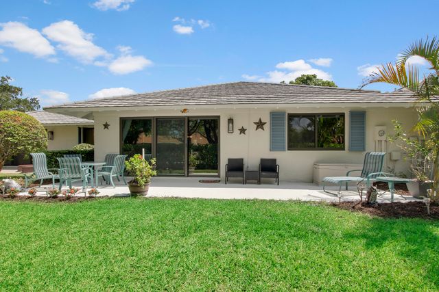107 Club Drive, Palm Beach Gardens, FL 33418