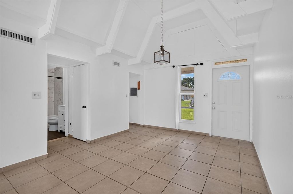 Image 11 of property listing at 3111 CLUB CIRCLE, Lake Wales, FL 33854
