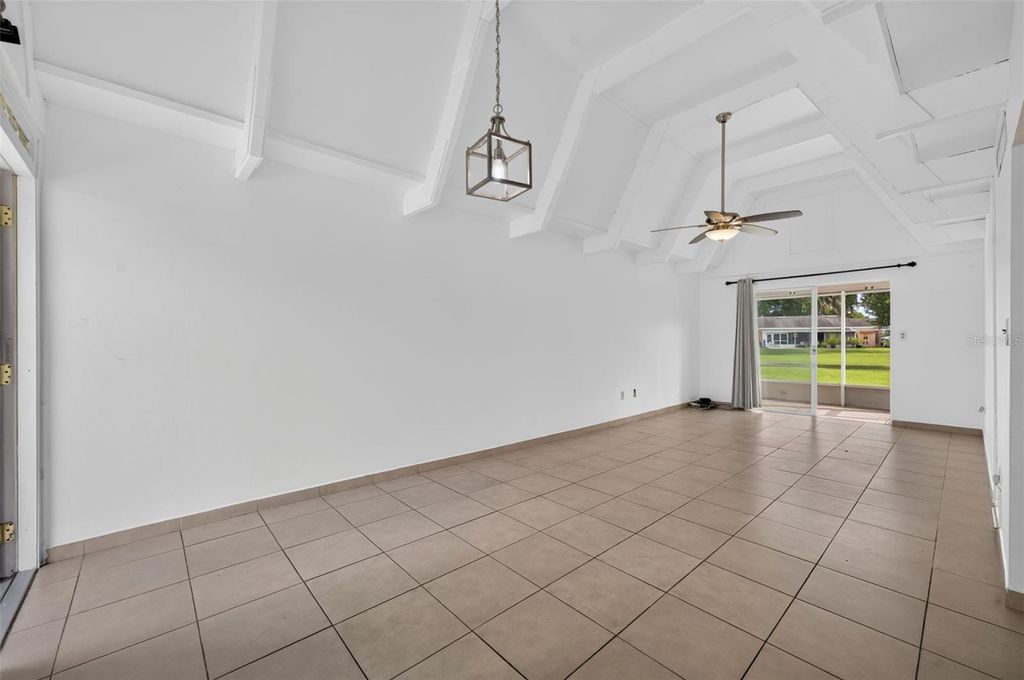 Image 5 of property listing at 3111 CLUB CIRCLE, Lake Wales, FL 33854