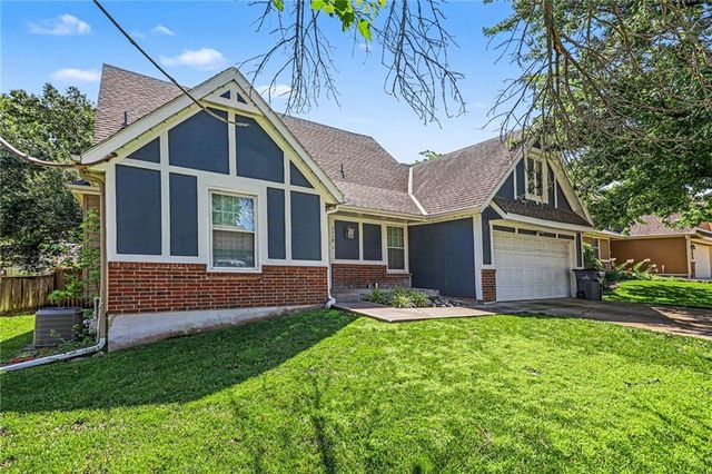 2118 S Central Street, Olathe, KS 66062