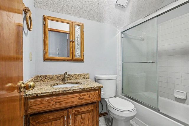 2118 S Central Street, Olathe, KS 66062