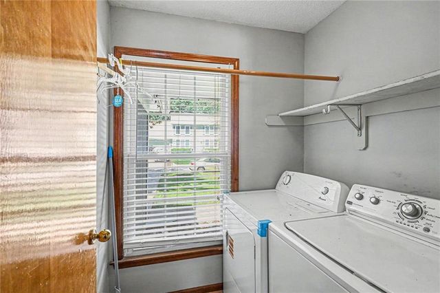 2118 S Central Street, Olathe, KS 66062
