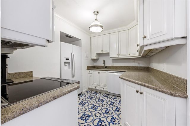 170 N Ocean Boulevard Boulevard 411, Palm Beach, FL 33480