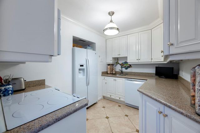 170 N Ocean Boulevard Boulevard 411, Palm Beach, FL 33480