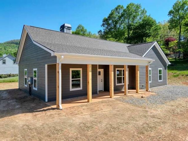 774 Bugscuffle Road, Hiawassee, GA 30548