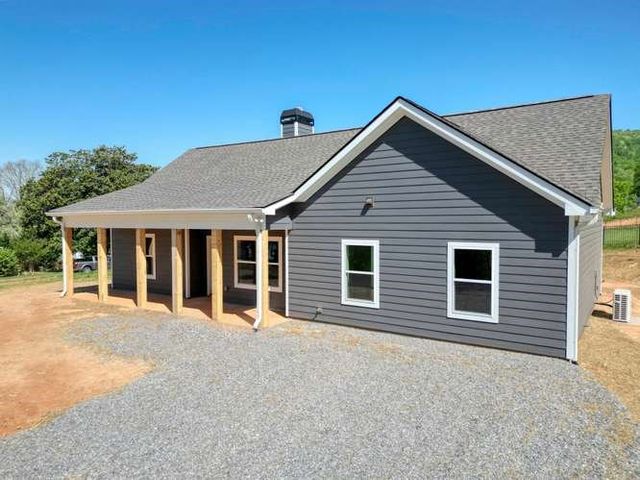 774 Bugscuffle Road, Hiawassee, GA 30548
