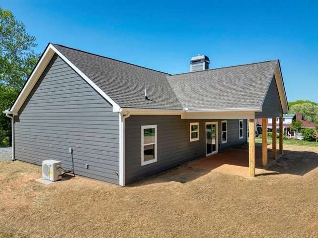 774 Bugscuffle Road, Hiawassee, GA 30548