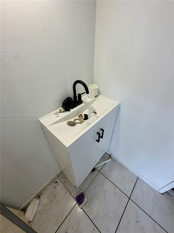 1351 NE Miami Gardens Drive 1215E, Miami, FL 33179