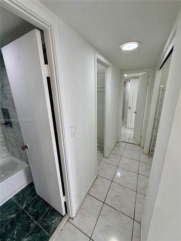 1351 NE Miami Gardens Drive 1215E, Miami, FL 33179