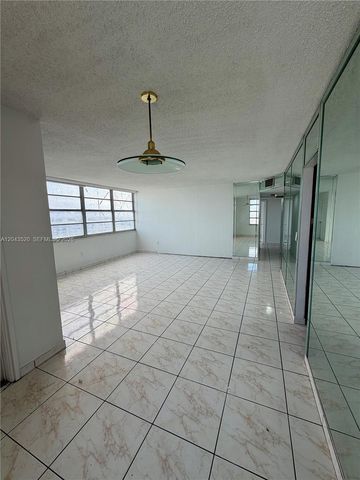1351 NE Miami Gardens Drive 1215E, Miami, FL 33179