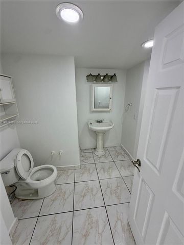 1351 NE Miami Gardens Drive 1215E, Miami, FL 33179