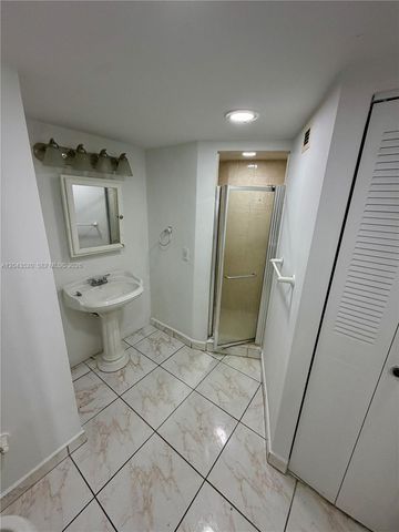 1351 NE Miami Gardens Drive 1215E, Miami, FL 33179