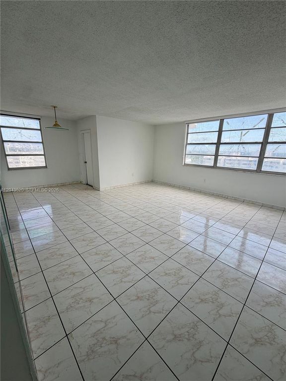1351 NE Miami Gardens Drive 1215E, Miami, FL 33179