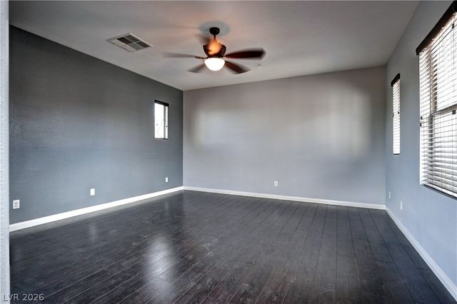 10471 Foggy Glen Avenue, Las Vegas, NV 89135