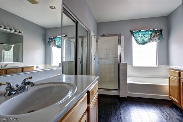 10471 Foggy Glen Avenue, Las Vegas, NV 89135