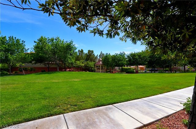 10471 Foggy Glen Avenue, Las Vegas, NV 89135