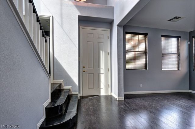 10471 Foggy Glen Avenue, Las Vegas, NV 89135