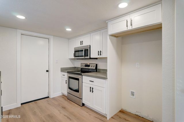 324 W HARVARD Avenue, Gilbert, AZ 85233