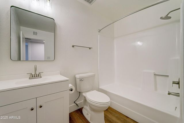 324 W HARVARD Avenue, Gilbert, AZ 85233