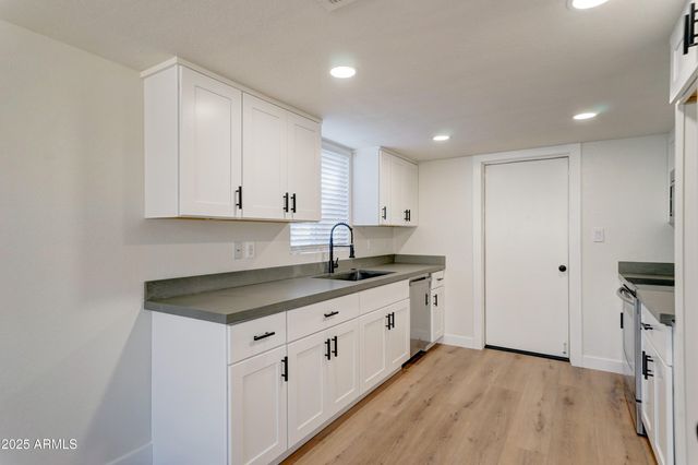 324 W HARVARD Avenue, Gilbert, AZ 85233