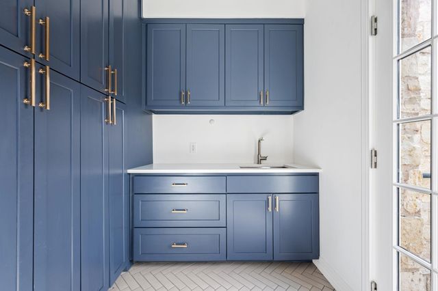 1500 Wooldridge DR, Austin, TX 78703