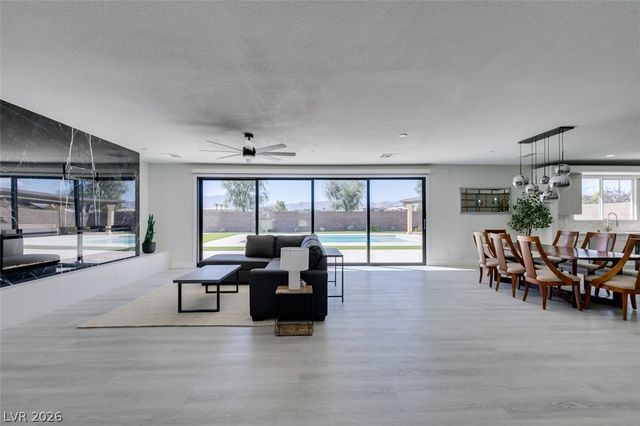 8741 Grand Pass Court, Las Vegas, NV 89113