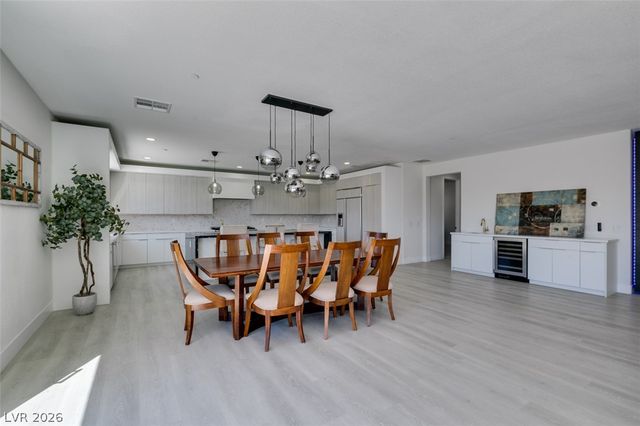 8741 Grand Pass Court, Las Vegas, NV 89113