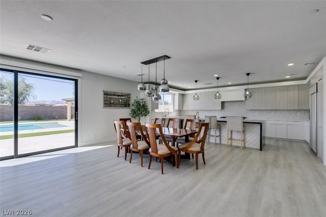 8741 Grand Pass Court, Las Vegas, NV 89113