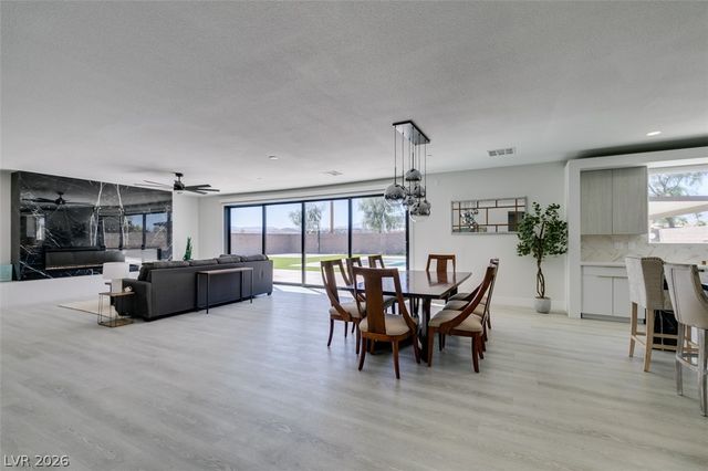 8741 Grand Pass Court, Las Vegas, NV 89113