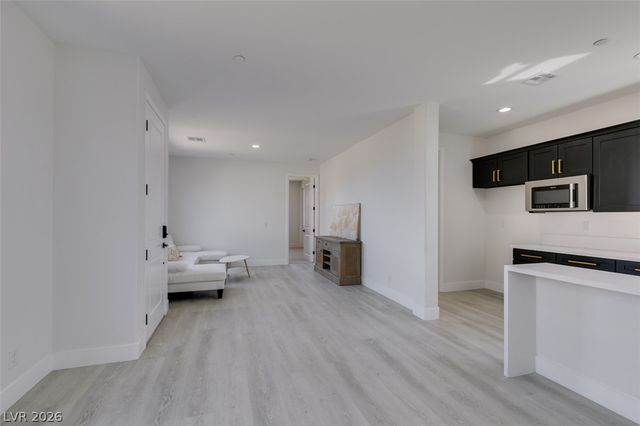 8741 Grand Pass Court, Las Vegas, NV 89113