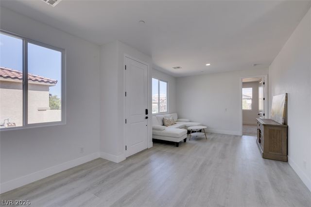 8741 Grand Pass Court, Las Vegas, NV 89113
