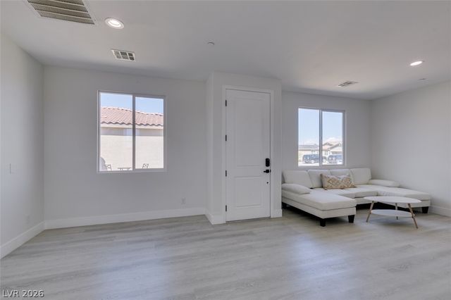 8741 Grand Pass Court, Las Vegas, NV 89113