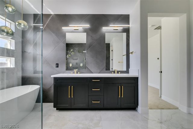 8741 Grand Pass Court, Las Vegas, NV 89113
