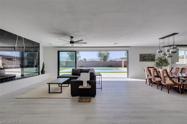 8741 Grand Pass Court, Las Vegas, NV 89113