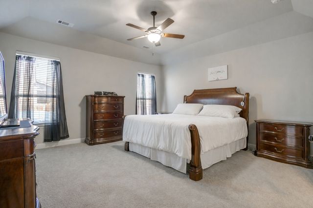 424 Delaware Street, Burleson, TX 76028